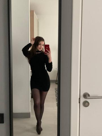 Анна Знойная Брюнетка